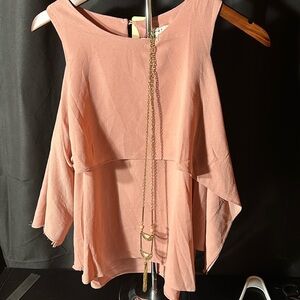 Love J NEW MED PINK TOP OFF THE SHOULDER comes with a beautiful necklace
